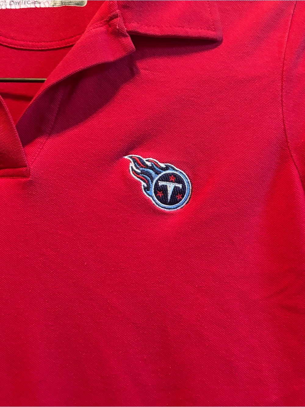 Cutter & Buck Red Polo Top with Tennessee Titans Logo - Picture 2 of 6